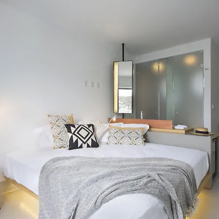 Dreambox Mykonos 3*