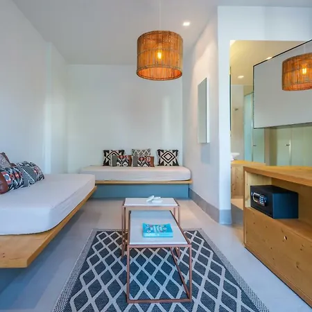 Dreambox Mykonos Hotel 3*